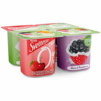 Yogur desnatado con trozos de mora y frambuesa sin azúcar añadido Nestlé - SVELTESSE Duo pack de 4 unidades de 125 g.