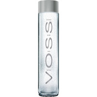 VOSS agua de manantial con gas de Noruega botella 80 cl