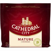 Queso curado Cheddar CATHEDRAL CITY, taco 200 g